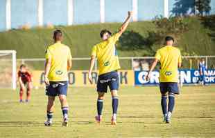 Fotos do jogo-treino entre Cruzeiro e Boa Esporte, disputado na Toca da Raposa II, em Belo Horizonte. Time celeste venceu por 2 a 0, com gols de Stnio