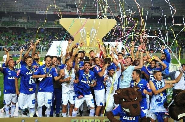Cruzeiro vence Atltico por 4 a 2 nos pnaltis e conquista a Supercopa Sub-20, no Independncia