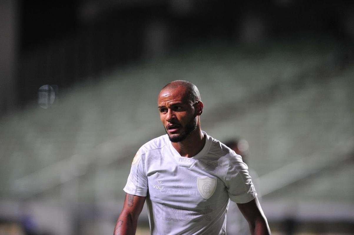 Fotos da partida entre Amrica e Palmeiras, nesta quinta-feira (21), no Independncia, em Belo Horizonte, vlida pela 18 rodada da Srie A do Brasileiro.