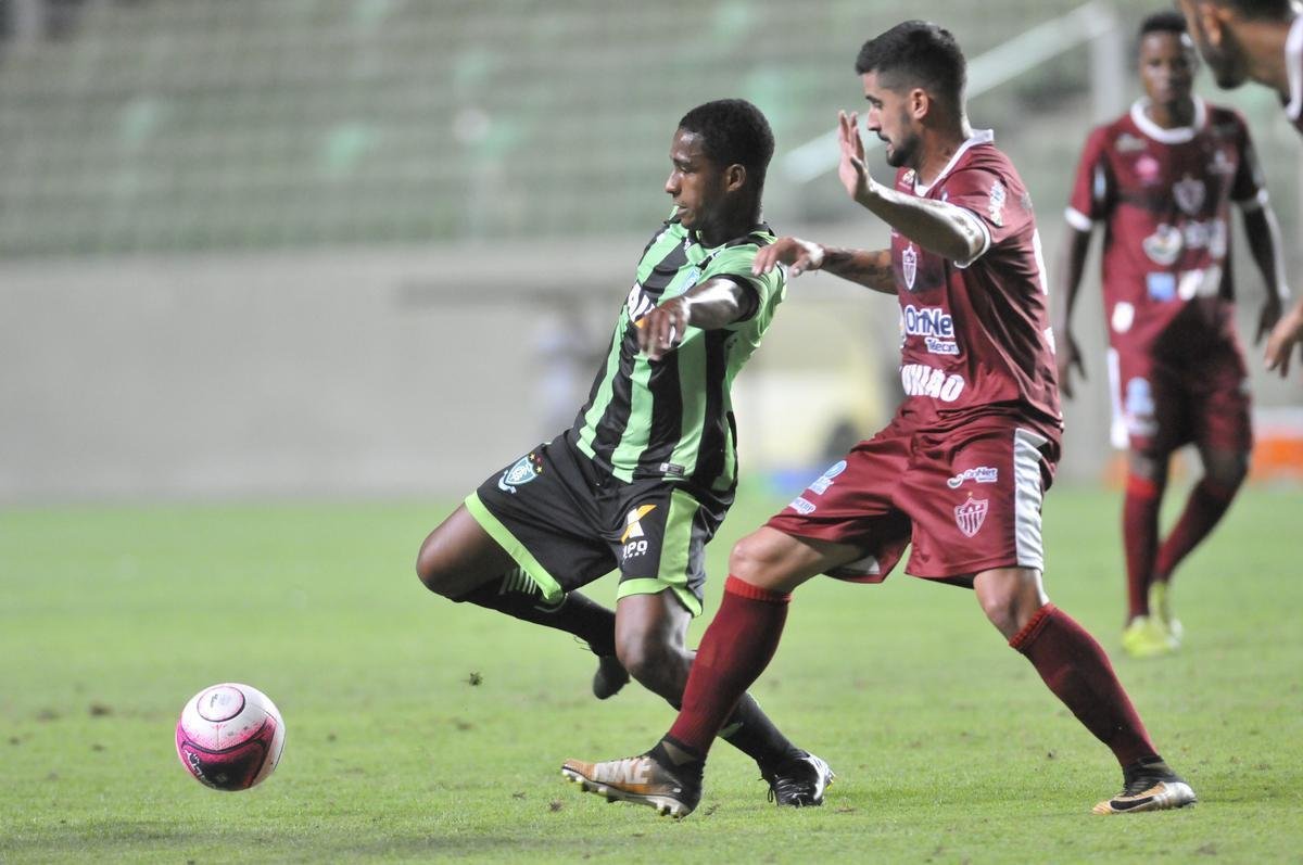 Amrica e Patrocinense se enfrentaram, no Independncia, pela primeira rodada do Campeonato Mineiro
