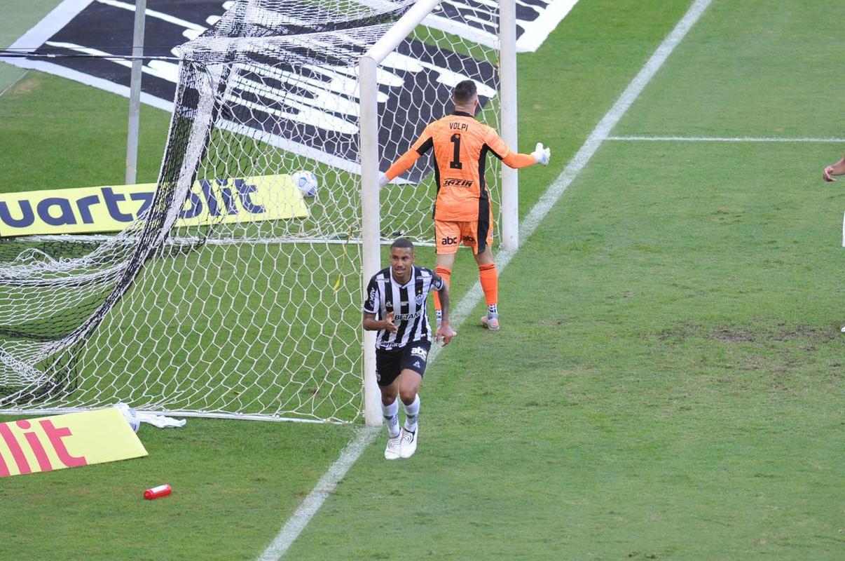Fotos do jogo entre Atltico e So Paulo, no Mineiro, pela 3 rodada do Campeonato Brasileiro