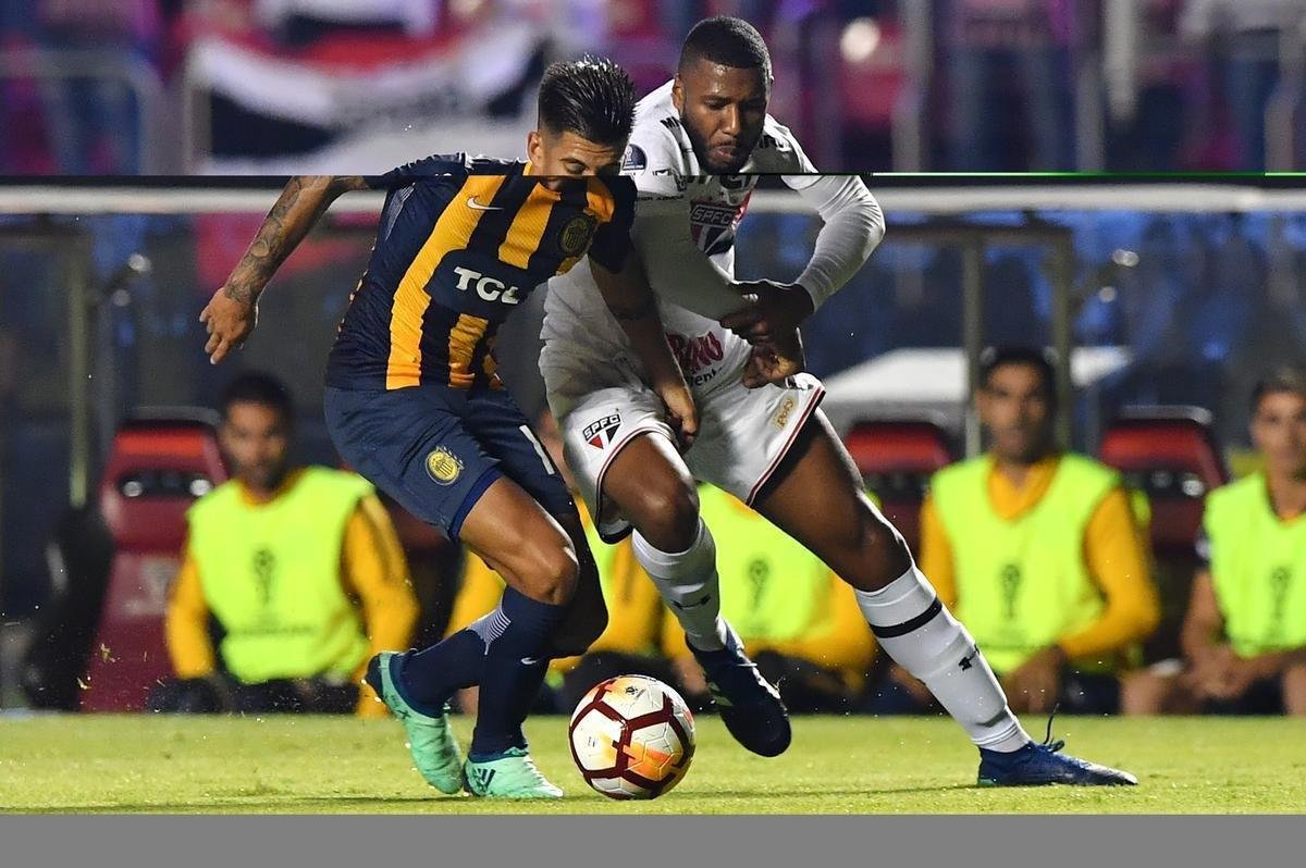 O volante Jucilei, de 32 anos, rescindiu seu contrato com o So Paulo em fevereiro. Desde ento, est sem clube.