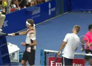 Parceiro de Marcelo Melo nas duplas, Zverev deu raquetas na cadeira do árbitro, após jogo pelo ATP 500 de Acapulco