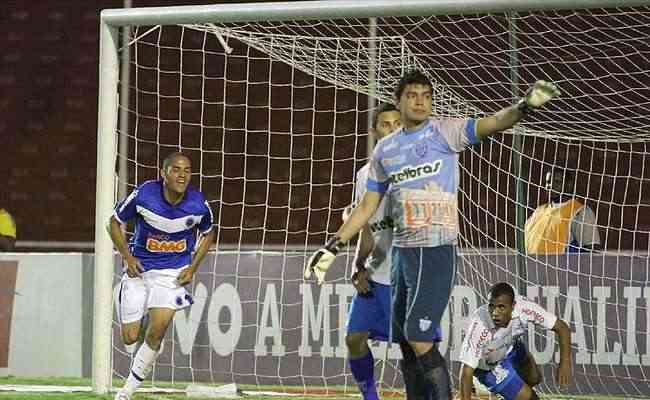 Anselmo Ramon marcou um gol na goleada do Cruzeiro por 5 a 0 diante do Ava