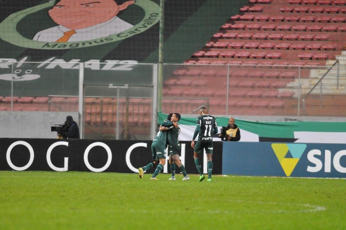 Fotos da partida entre Amrica e Palmeiras, nesta quinta-feira (21), no Independncia, em Belo Horizonte, vlida pela 18 rodada da Srie A do Brasileiro.