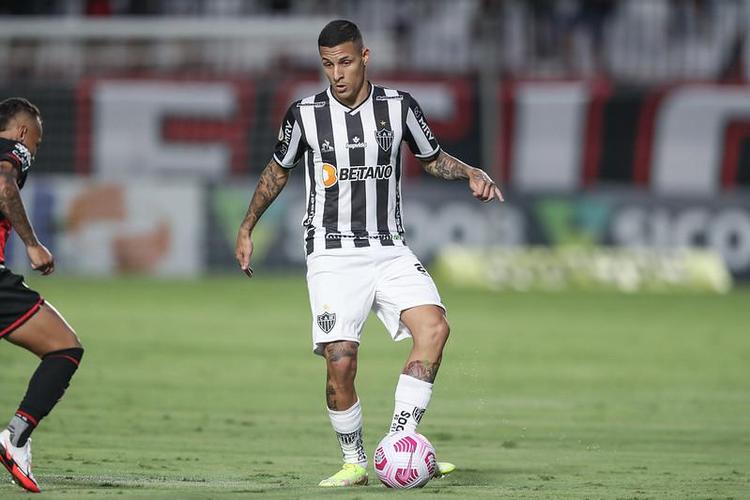 Veja as fotos do confronto entre Atlético-GO e Atlético, no estádio Antônio Accioly, em Goiânia, pela 27ª rodada da Série A do Brasileirão.