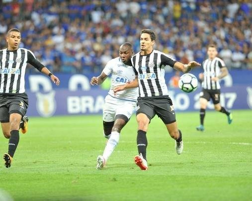 Imagens da torcida e da partida entre Cruzeiro e Santos, no Mineiro