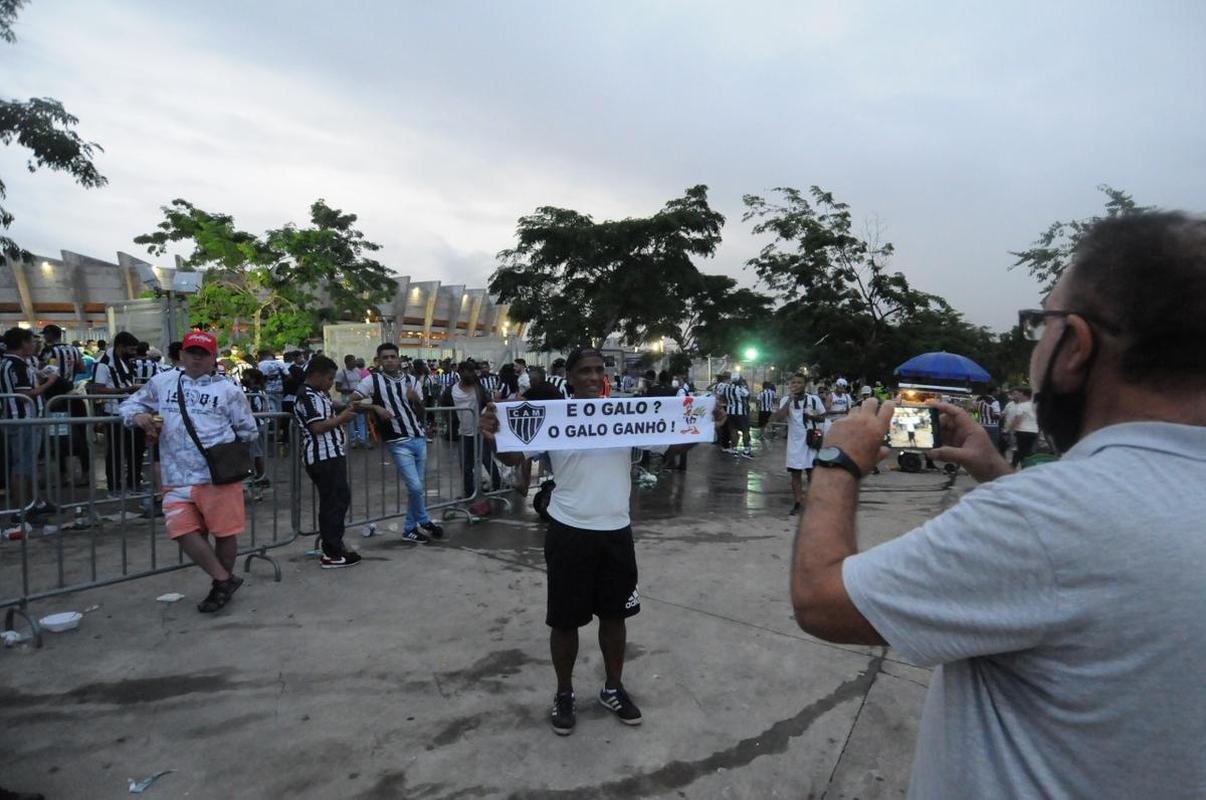 Fotos da torcida do Atltico na chegada ao Mineiro para a partida diante do Juventude pela 34 rodada do Brasileiro
