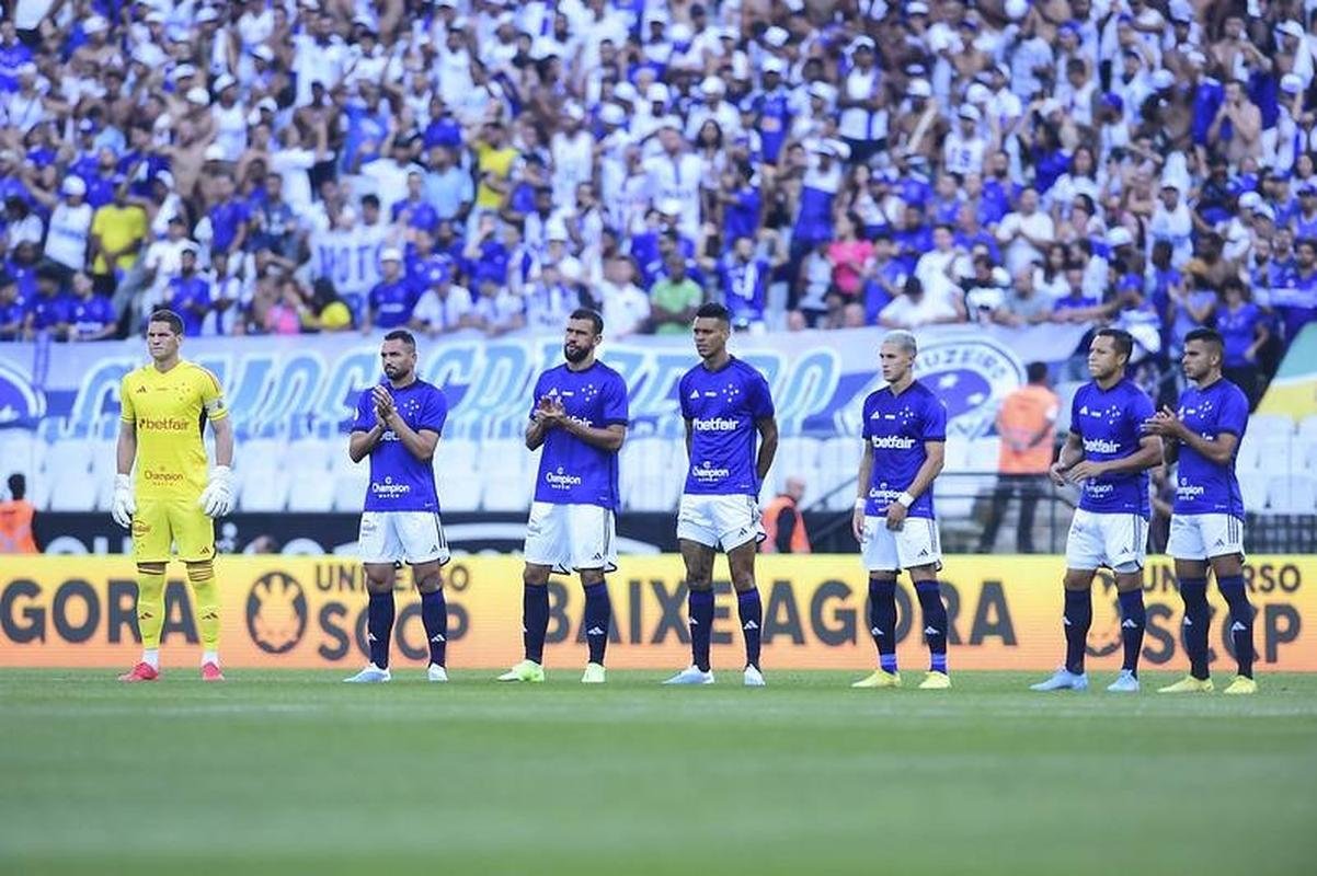 Torcida do Cruzeiro na Neo Qumica Arena, em So Paulo