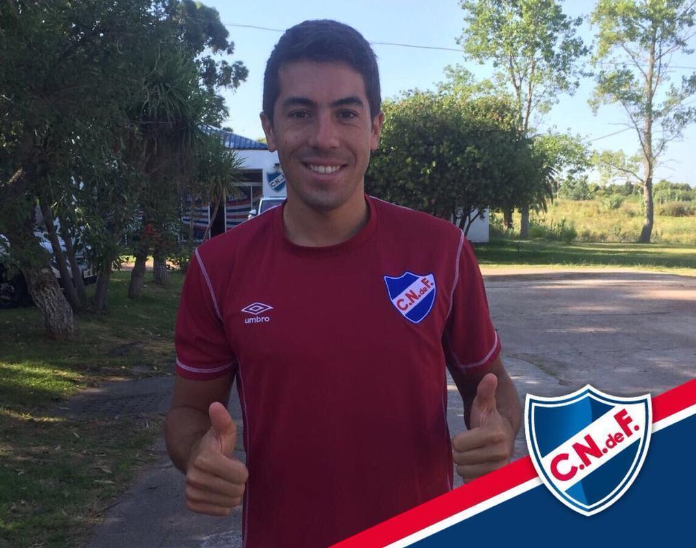 Carlos De La Pea - meia se transferiu do Real Oviedo para o Nacional