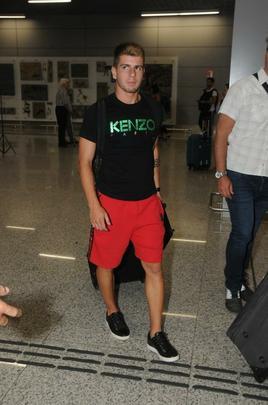 Meia argentino Toms Andrade, de 21 anos, vindo do River Plate, chegou a BH para defender o Atltico