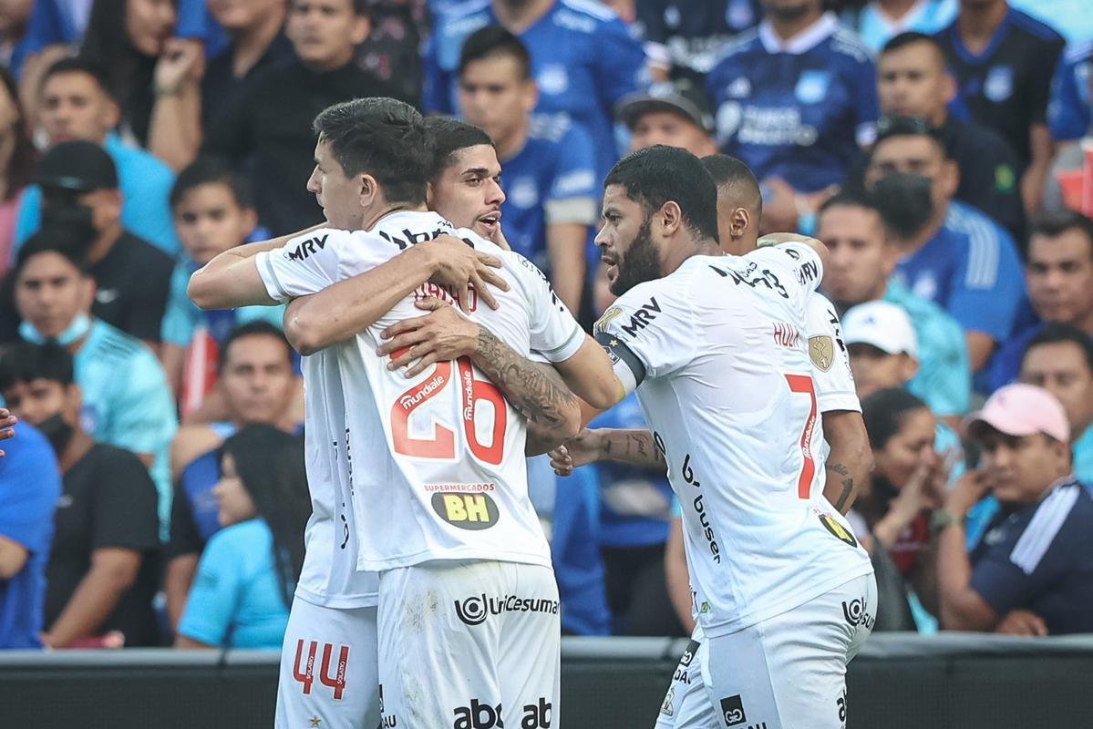 Fotos do jogo de ida das oitavas de final da Copa Libertadores, entre Emelec e Atltico, no estdio George Capwell, em Guayaquil, no Equador