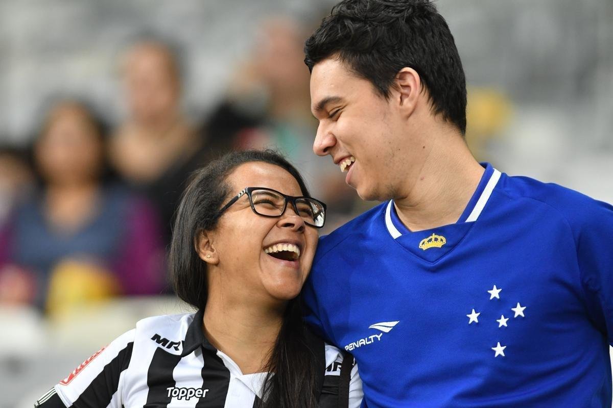 Mineiro recebeu pblico pequeno para duelo entre Equador e Japo nesta segunda-feira. Ainda assim, estrangeiros marcaram presena e tentaram levar incentivo aos jogadores em Belo Horizonte