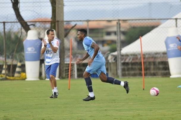 Com gols de Judivan e Rafael Sobis, Cruzeiro venceu Betinense por 2 a 0 em jogo-treino