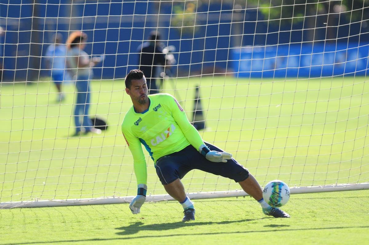 Fotos do ltimo treino do Cruzeiro antes do jogo contra o Grmio pela Primeira Liga (Gladyston Rodrigues/EM D.A Press)
