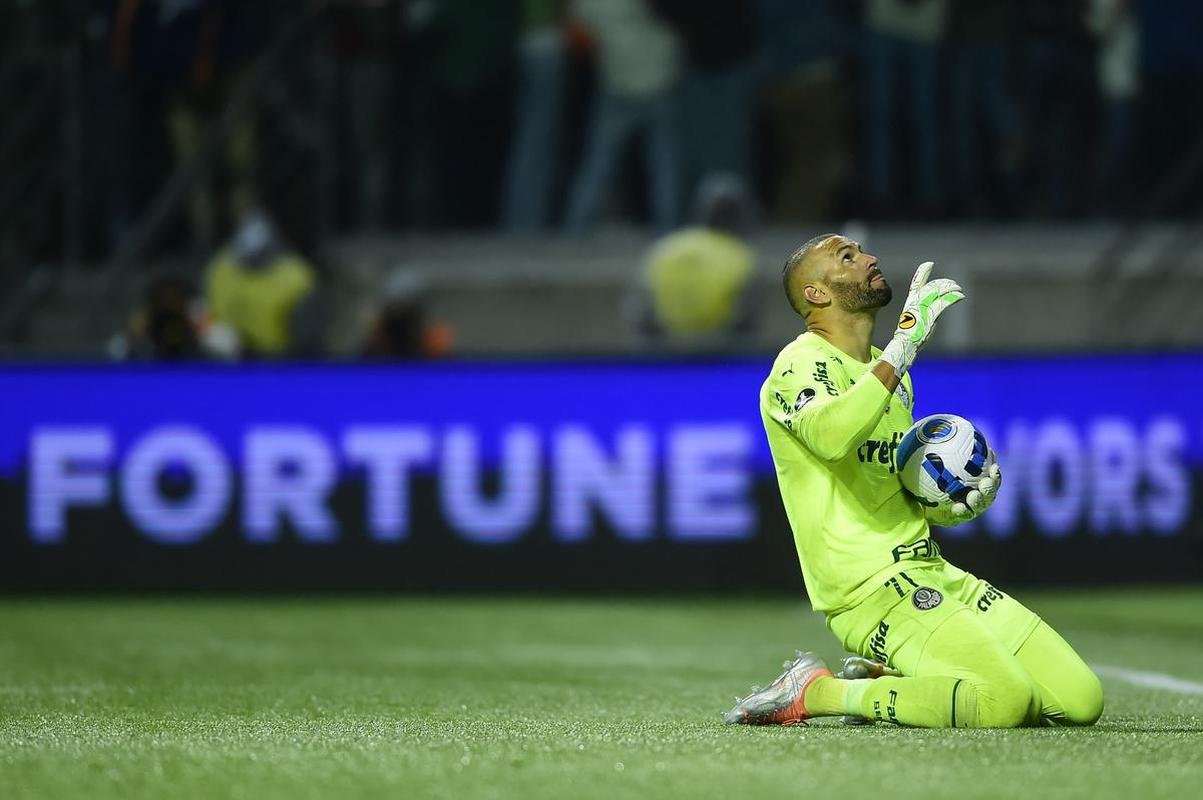 Palmeiras derrotou o Atltico por 6 a 5 nos pnaltis, depois de empate por 0 a 0 no tempo regulamentar, e se classificou s semifinais da Copa Libertadores