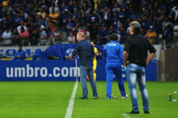 Imagens do jogo entre Cruzeiro e Grmio, pela 8 rodada do Campeonato Brasileiro, no Mineiro