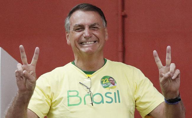 Jair Bolsonaro durante votao no Rio de Janeiro