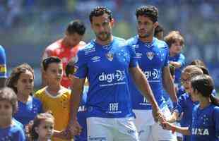Lances da partida entre Cruzeiro e Grmio, no Independncia, pela 18 rodada do Campeonato Brasileiro