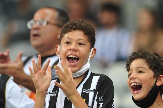 Fotos da torcida do Galo no Mineiro durante a semifinal da Copa Libertadores entre Atltico e Palmeiras (Alexandre Guzanshe/EM/DAPress 28/9/2021)
