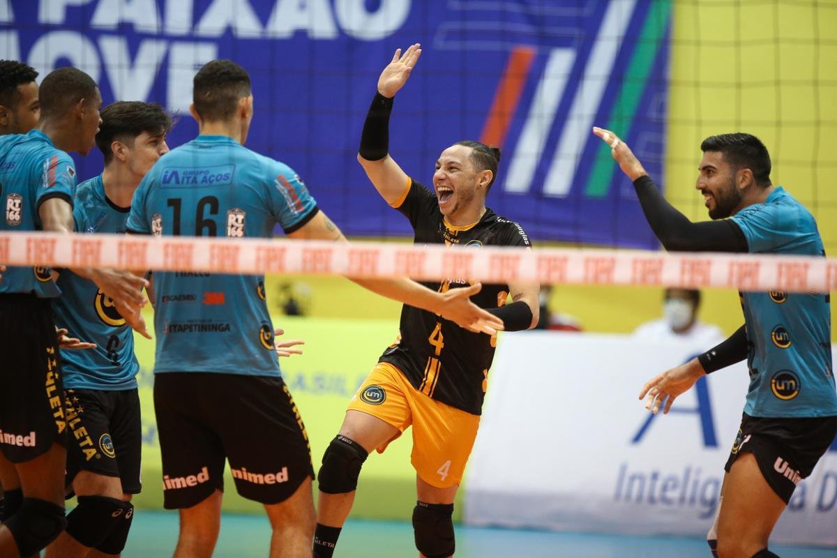 Minas abriu srie semifinal contra o Itapetininga com vitria por 3 a 0, em Saquarema