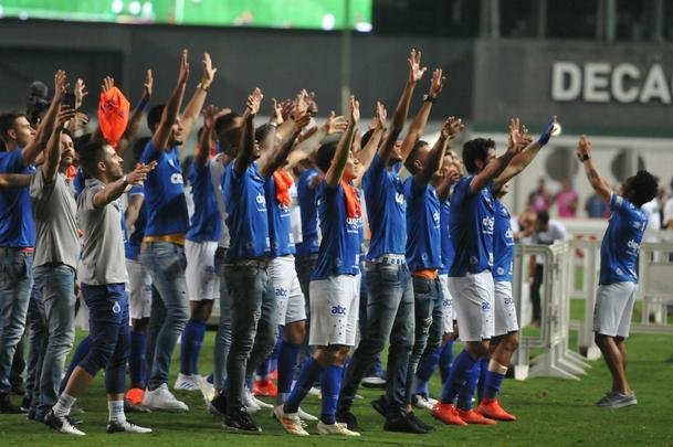 Fotos da festa do Cruzeiro aps a conquista do bicampeonato mineiro sobre o Atltico