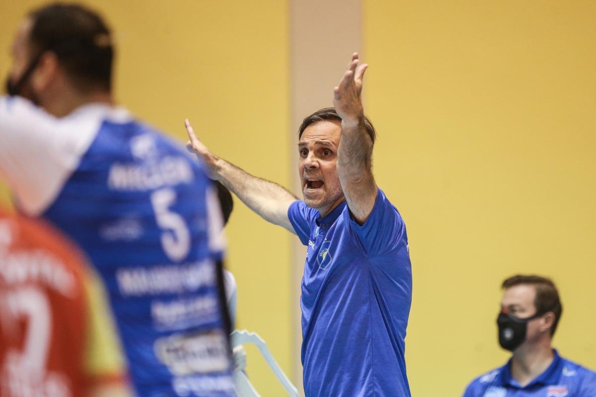 Taubat venceu o Minas por 3 a 2 no primeiro jogo da final da Superliga Masculina