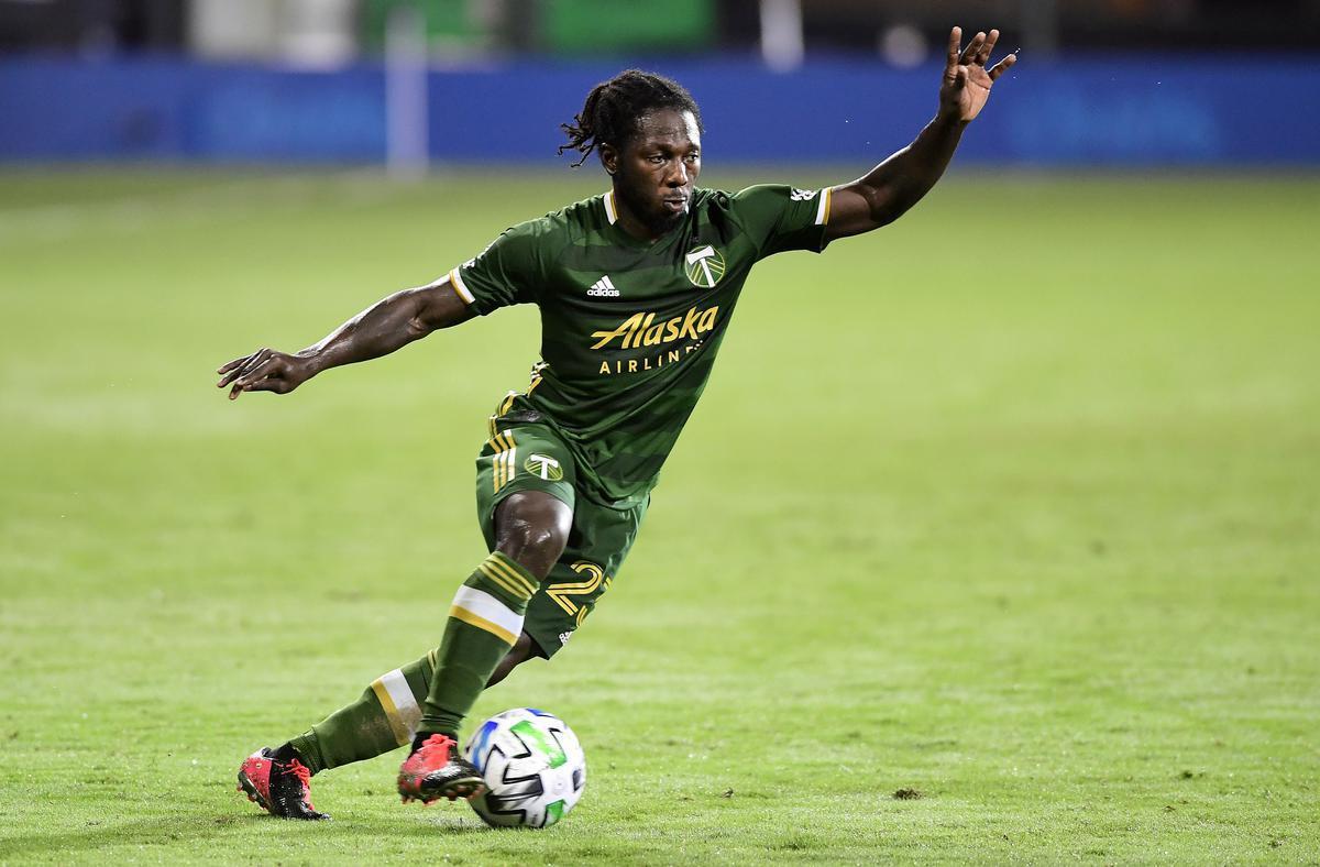 Yimmi Chará - O atacante colombiano foi vendido ao Portland Timbers, dos Estados Unidos, por R$ 24 milhões. O jogador foi atuar ao lado de seu irmão, Diego Chará, na MLS. Logo em seus primeiros meses, participou da campanha do título da liga norte-americana. Em 24 jogos, são quatro gols marcados.