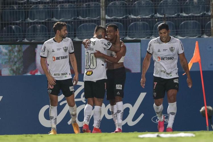 Atltico venceu o Cerro Porteo, em Assuno, com um gol de Keno, nos acrscimos do segundo tempo