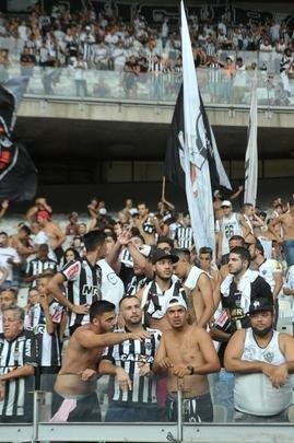 Fotos da torcida do Atltico na primeira final do Mineiro, contra o Cruzeiro, no Mineiro
