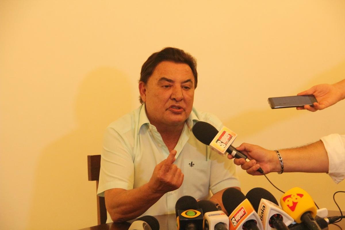 12/12/2019 - quatro dias aps o rebaixamento do Cruzeiro, o presidente Wagner Pires de S optou por tirar Zez Perrella do comando do futebol. Ele enviou uma mensagem ao ento dirigente informando sobre a deciso. Em entrevista, Perrella afirmou que foi pego de surpresa: 'Eu no pedi para descansar! Eu fui demitido. Wagner me tirou', declarou, na ocasio. 