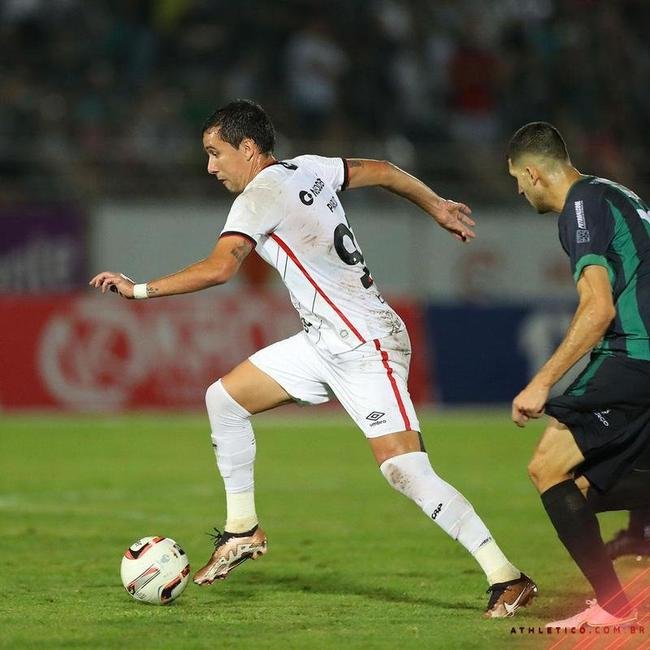4 Pablo (Athletico) - quatro gols para colocar a equipe em vantagem no placar