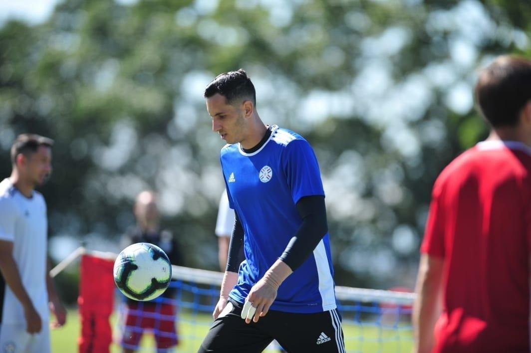 Seleo Paraguaia treina na Toca da Raposa 2