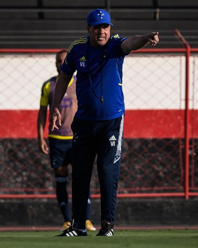 Com atividade no est�dio Ant�nio Accioly, do Atl�tico-GO, o Cruzeiro encerrou a prepara��o para enfrentar o Goi�s, pela 22� rodada da S�rie B. A partida est� marcada para 21h30 desta ter�a-feira, na Serrinha, em Goi�nia.