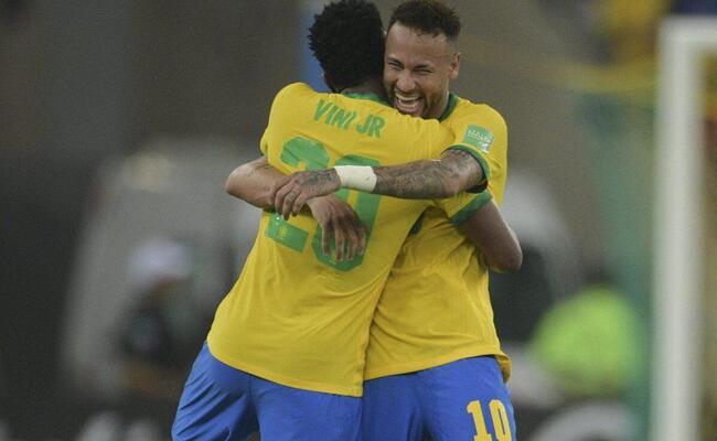 Neymar e Vini Jr. estão no Top 5 de jogadores mais influentes no Instagram