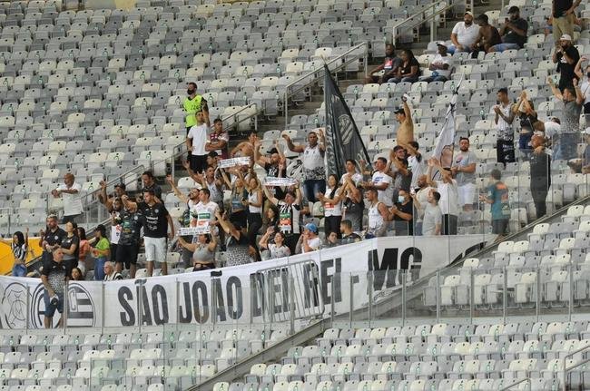 O Atltico recebeu o Athletic nesta tera-feira (15), no Mineiro, em Belo Horizonte. A partida, vlida pela 7 rodada do Campeonato Mineiro de 2022, marcou o centsimo jogo do goleiro Everson com a camisa do Galo.