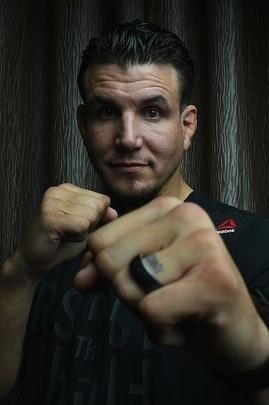 Ex-campeo dos pesados, Frank Mir 