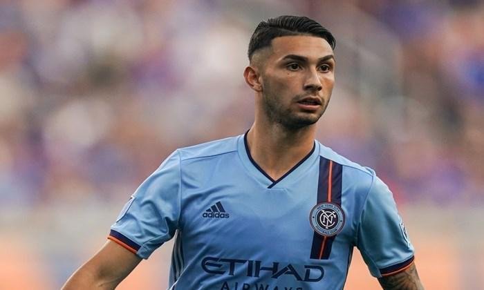 Valentn Mariano Jos Castellanos Gimnez, conhecido como Taty Castellanos,  um jogador de futebol argentino que joga como atacante do Nova York City. Tem 22 anos e est avaliado em 4 milhes de euros (R$ 27 milhes). Possui nota 6.88 no SofaScore.