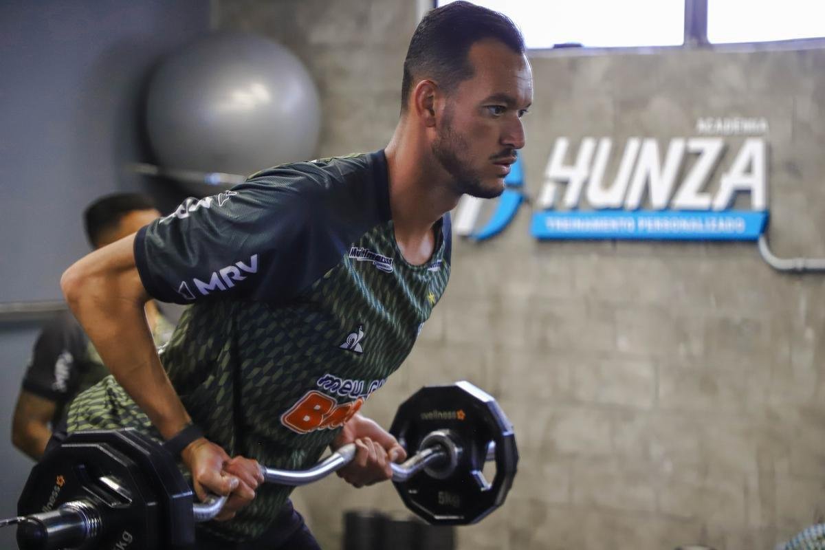 Jogadores do Atltico treinaram na Praia do Mucuripe, em Fortaleza