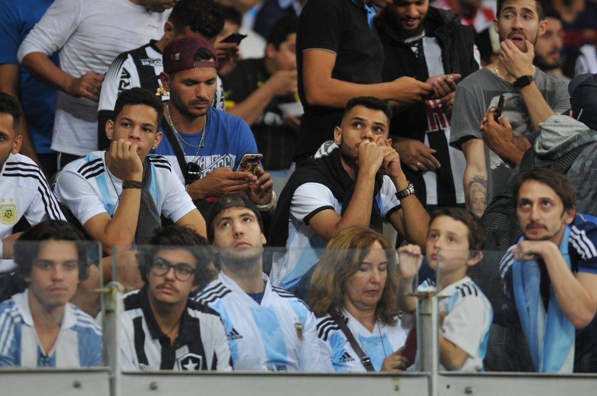 Fotos do duelo entre Argentina e Paraguai, no Mineiro, pela Copa Amrica