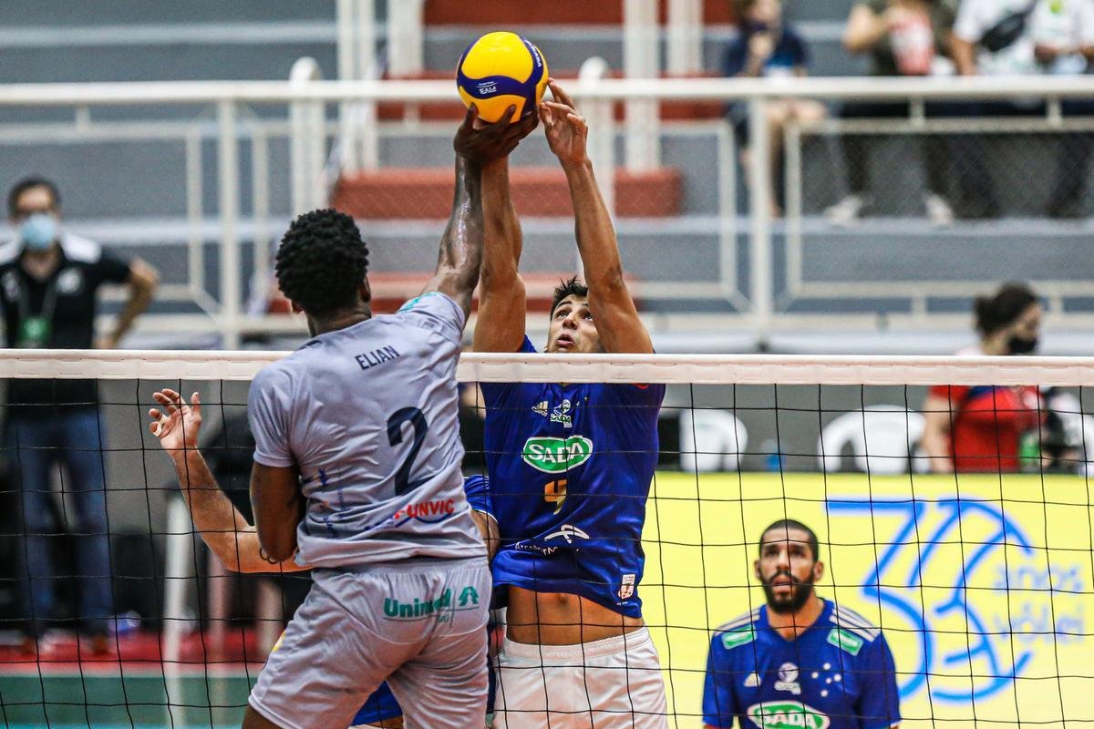 Cruzeiro vence o Natal por 3 sets a 0, em Campo Grande, e  tetra da Supercopa