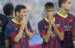 Em 2013, na estreia de Neymar pelo Barcelona, o Santos foi massacrado pela equipe de Messi, Iniesta e Xavi: 8 a 0. O jogo disputado na Espanha valeu o Trofu Joan Gamper.