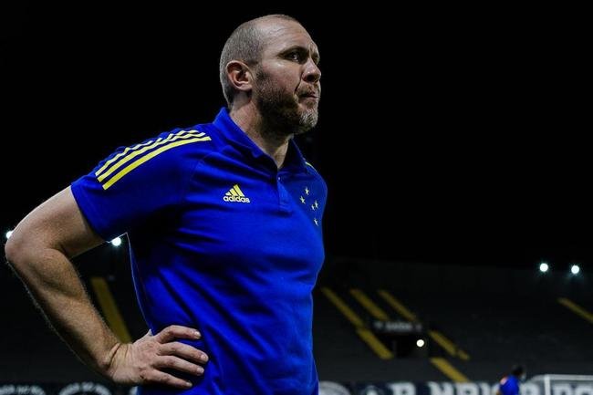 Fotos do jogo entre Remo e Cruzeiro, no Estdio Baeno, em Belm, pela 13 rodada da Srie B do Campeonato Brasileiro