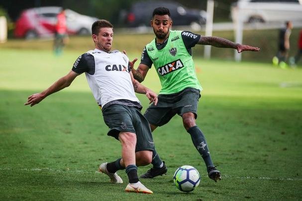 Fotos do último treino comandado por Thiago Larghi no Atlético