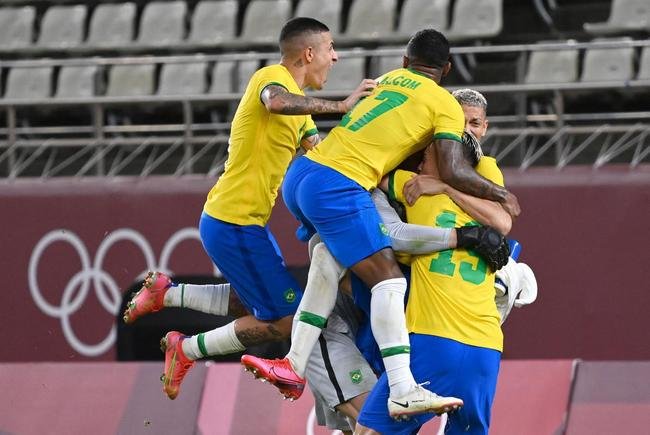Fotos da vit�ria do Brasil sobre o M�xico, na semifinal do futebol masculino