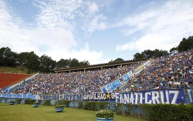 Fotos do jogo entre Tupi e Cruzeiro, em Juiz de Fora, pela quinta rodada do Campeonato Mineiro