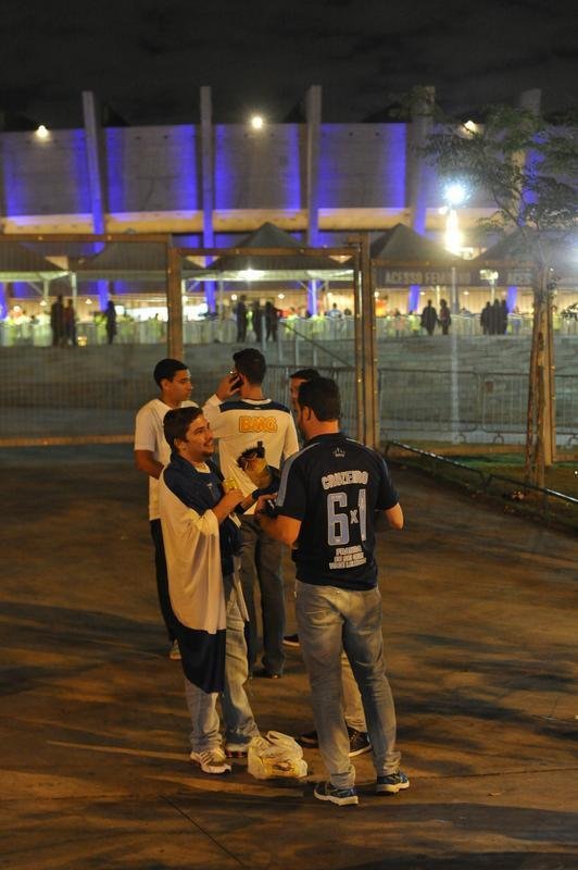 Torcedores do Cruzeiro na partida contra o Palmeiras no Mineiro
