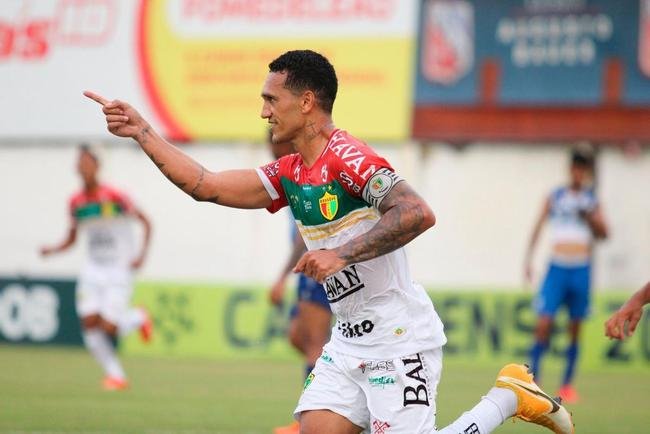 Brusque: 5 jogos, 3 vitrias e 2 derrotas. Atuou pelo Campeonato Catarinense e pela Copa do Brasil, torneio em que foi eliminado na primeira fase.