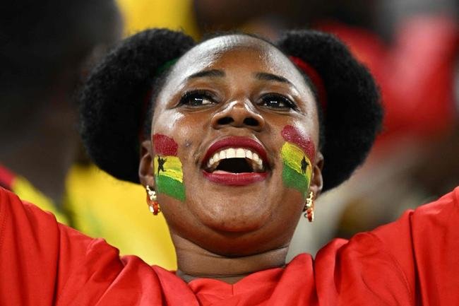 Imagens da torcida no confronto entre Portugal e Gana, pelo Grupo H da Copa do Mundo.