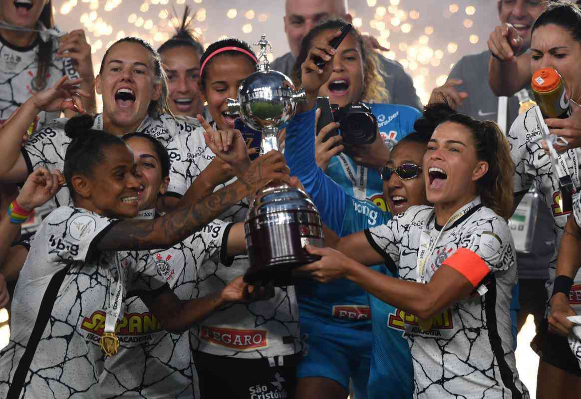 Festa do Corinthians com a conquista do tricampeonato da Copa Libertadores Feminina sobre o Santa Fé. Decisão foi disputada no Estádio Parque Central, em Montevidéu, no Uruguai